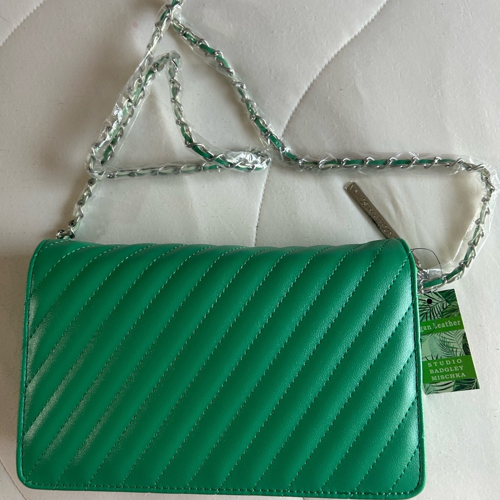 Badgley Mischka Green‎ Quilted Crossbody Bag NWT - Picture 4 of 11